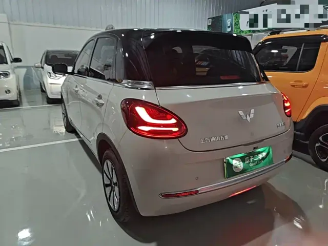 Wuling Bingo — Фото автомобиля 4