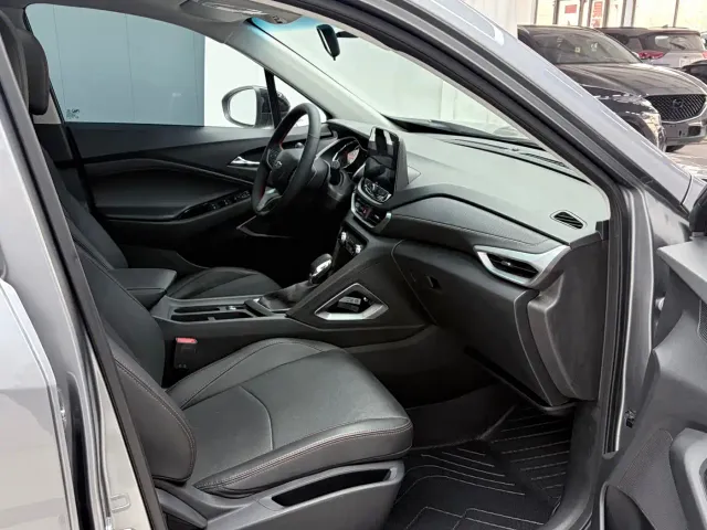 Chevrolet Orlando — Фото автомобиля 19