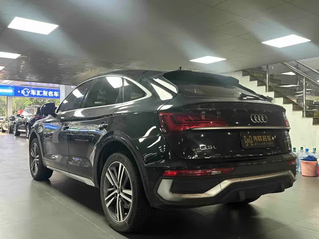 Audi Q5L Sportback — Фото автомобиля 6