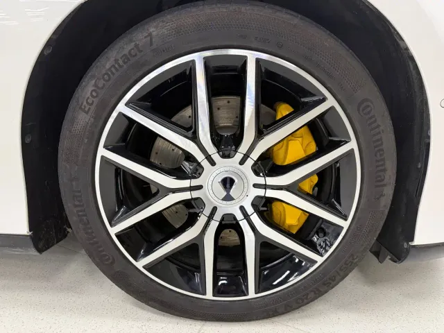 Denza Z9GT — Фото автомобиля 9