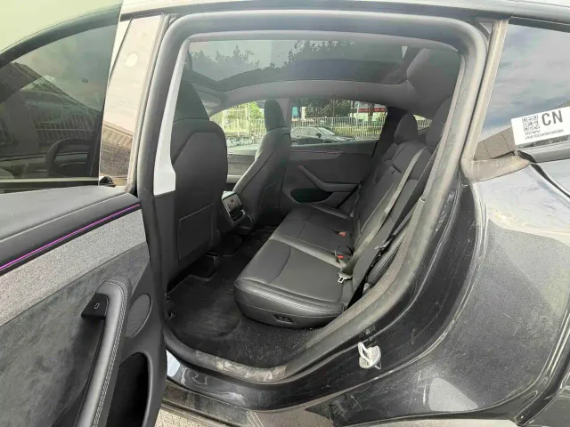 Tesla Model Y — Фото автомобиля 5