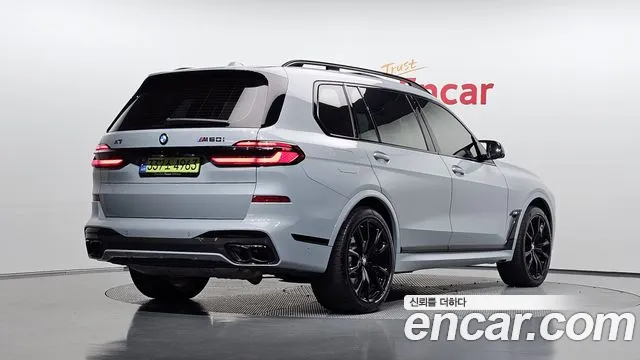 BMW X7 — Фото автомобиля 2
