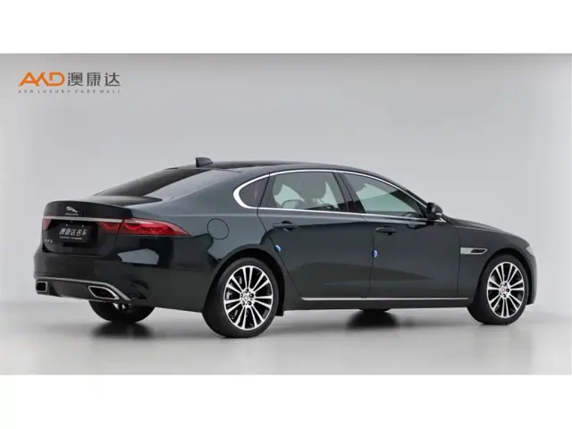 Jaguar XFL — Фото автомобиля 3