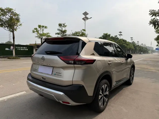 Nissan X-Trail — Фото автомобиля 7