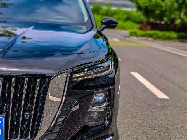 Hongqi H5 — Фото автомобиля 3