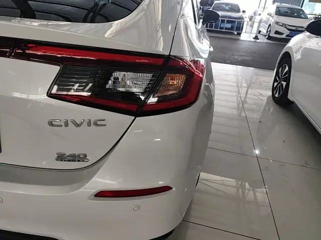 Honda Civic — Фото автомобиля 7