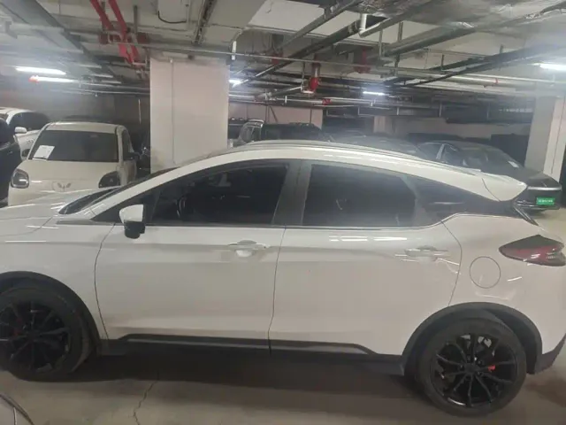 Geely Emgrand S — Фото автомобиля 5