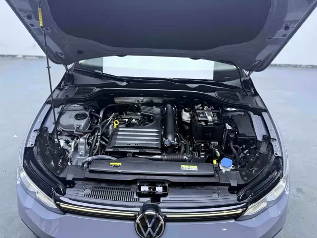 Volkswagen Golf — Фото автомобиля 18