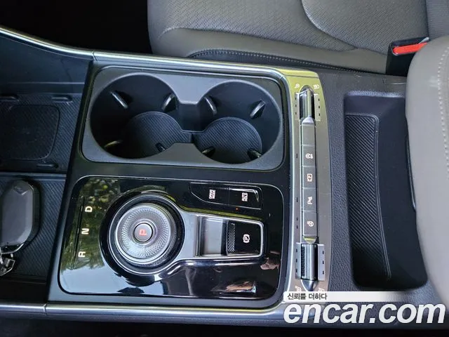 Kia Carnival — Фото автомобиля 15