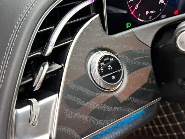 Mercedes-Benz E-Class — Фото автомобиля 7