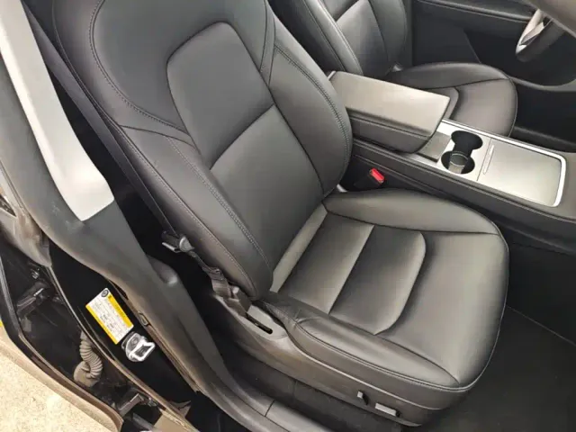 Tesla Model Y — Фото автомобиля 24