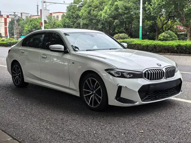 BMW 3 Series — Фото автомобиля 4