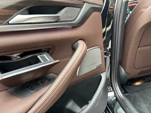 BMW 5 Series — Фото автомобиля 24