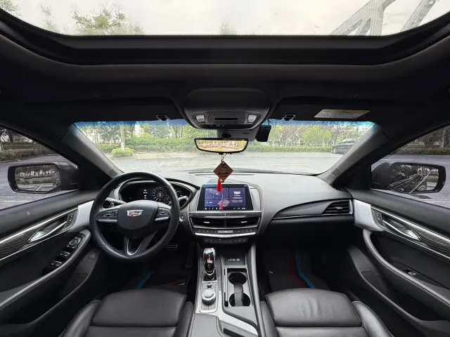 Cadillac CT5 — Фото автомобиля 12