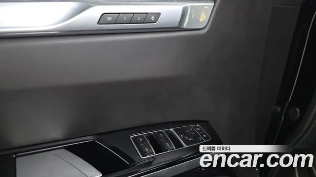 Cadillac Escalade — Фото автомобиля 27