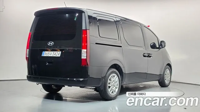Hyundai Staria — Фото автомобиля 2