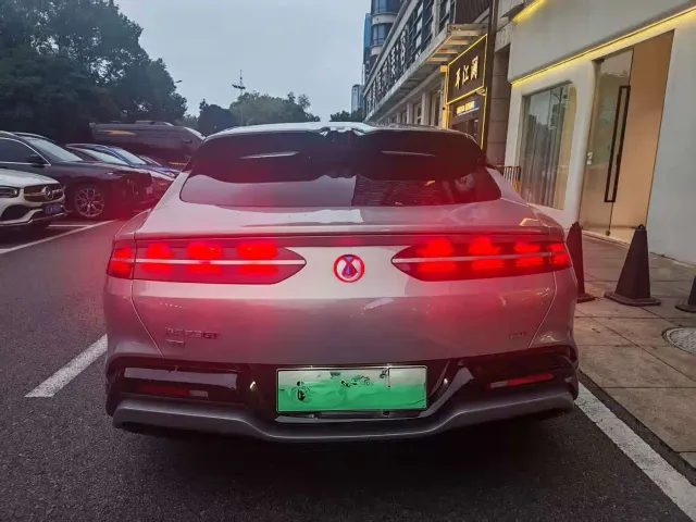 Denza Z9GT — Фото автомобиля 3