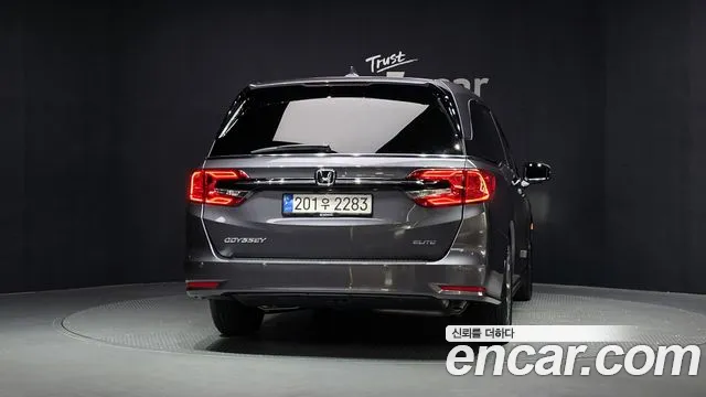 Honda Odyssey — Фото автомобиля 4