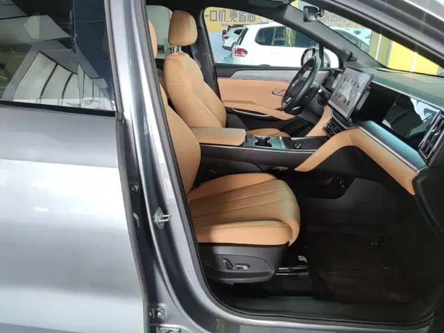 BYD Song L DM-i — Фото автомобиля 24
