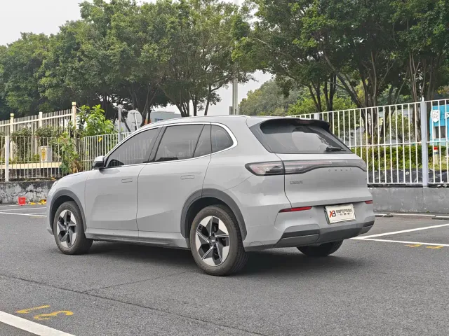 Geely Galaxy E5 — Фото автомобиля 4