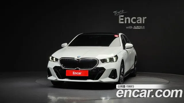 BMW 5-Series — Фото автомобиля 3