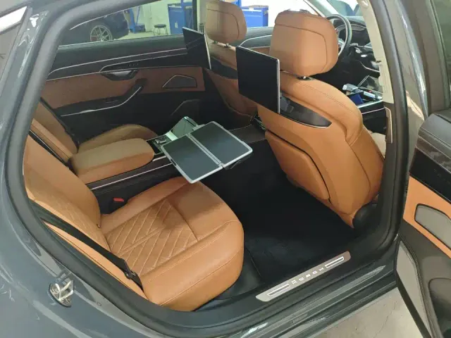 Audi A8 — Фото автомобиля 7