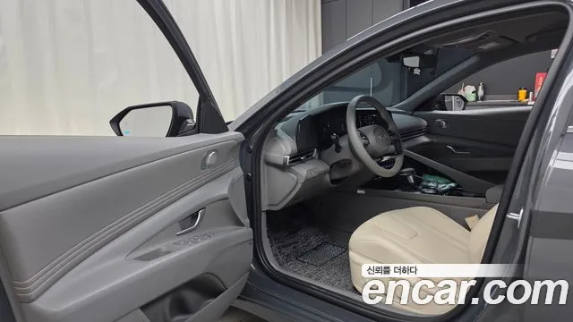 Hyundai Avante CN7 — Фото автомобиля 9