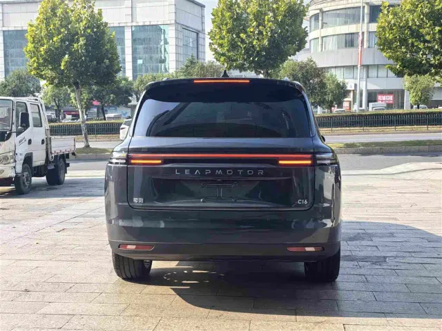 Leapmotor C16 — Фото автомобиля 8