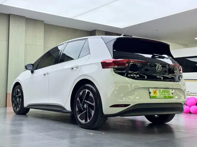 Volkswagen ID.3 — Фото автомобиля 6
