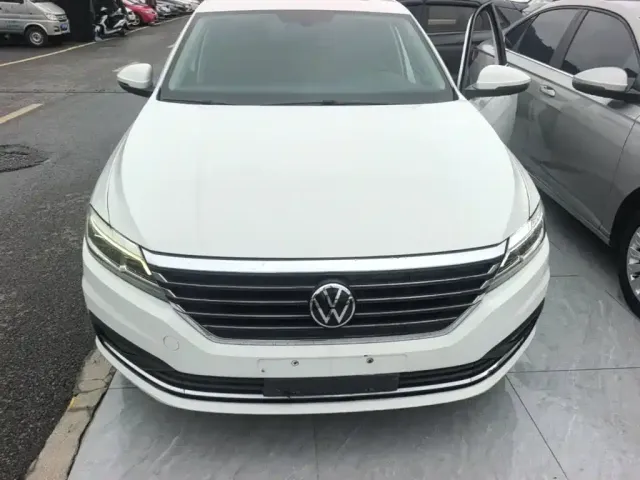 Volkswagen Lavida — Фото автомобиля 2