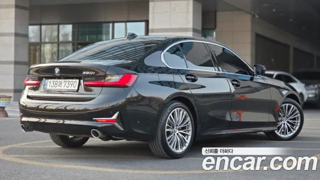 BMW 3-Series 3 серия (G20) 320i Luxury — Фото автомобиля 4