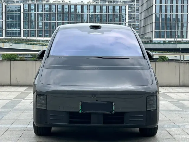 Li Auto MEGA — Фото автомобиля 2