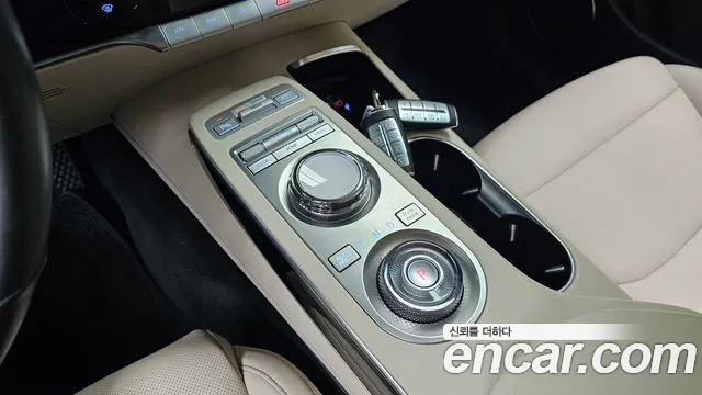 Genesis GV70 — Фото автомобиля 9