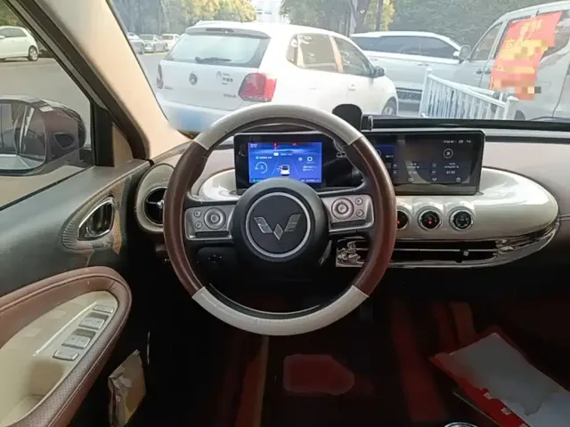 Wuling Bingo — Фото автомобиля 10
