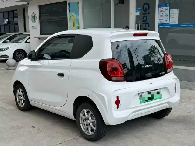 Roewe Clever — Фото автомобиля 3