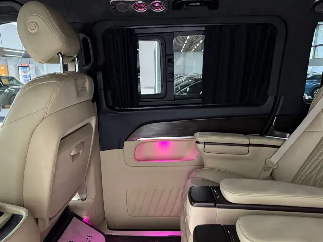 Mercedes-Benz V-Class — Фото автомобиля 25