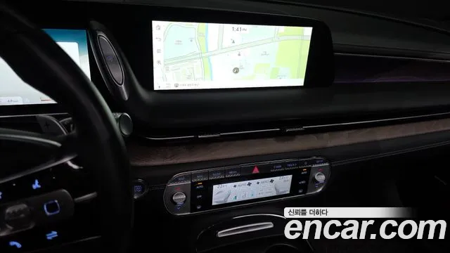 Genesis G90 Бензин 3.5 турбо AWD — Фото автомобиля 11