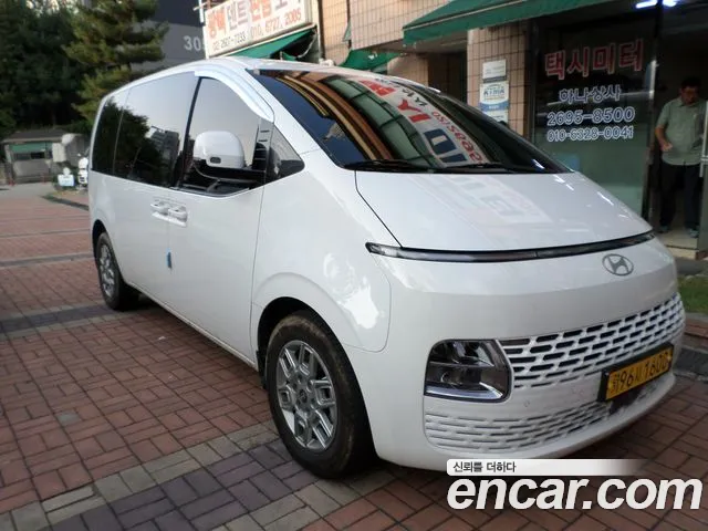 Hyundai Staria Staria (New) — Фото автомобиля 3