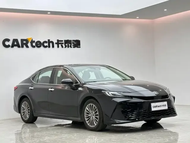 Toyota Camry — Фото автомобиля 6