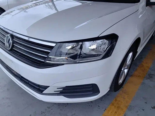Volkswagen Lavida — Фото автомобиля 23