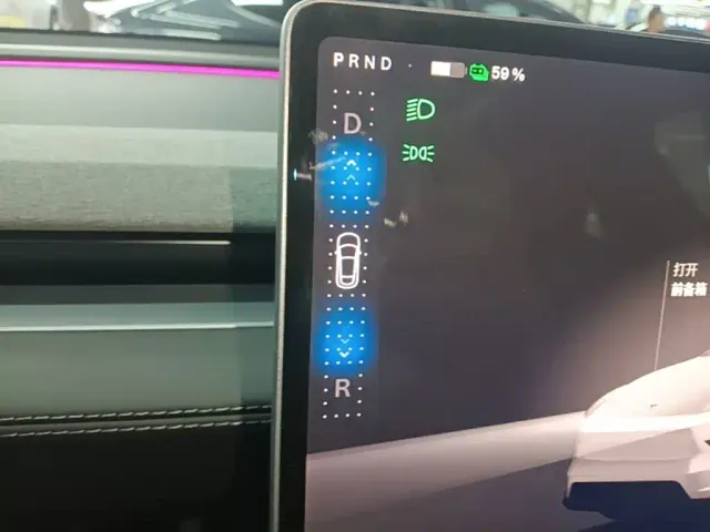 Tesla Model Y — Фото автомобиля 13