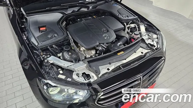 Mercedes-Benz E-Class — Фото автомобиля 6