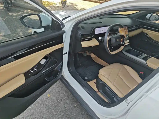 Geely Galaxy L6 — Фото автомобиля 15
