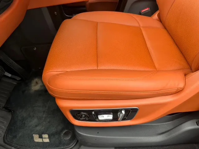 Li Auto L9 — Фото автомобиля 10
