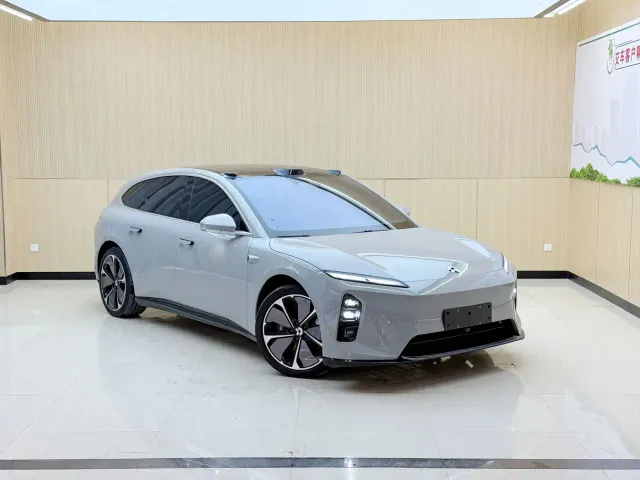 Nio ET5 Touring — Фото автомобиля 2