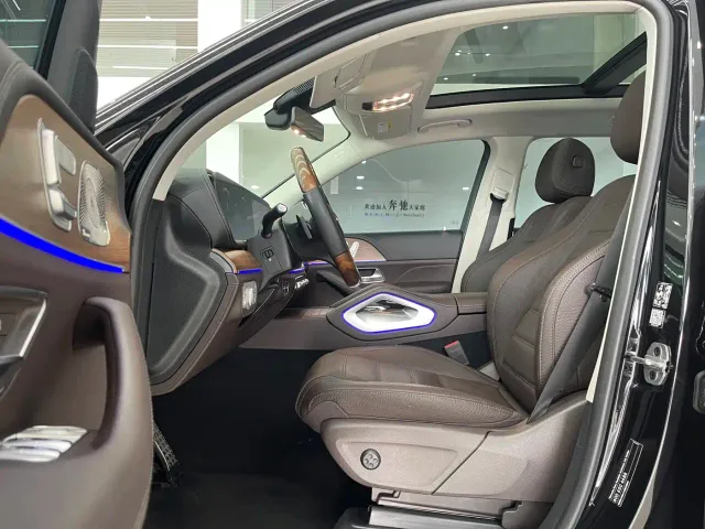 Mercedes-Benz GLS-Class — Фото автомобиля 11