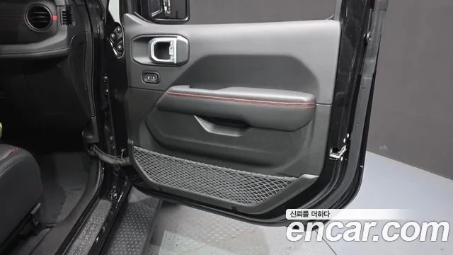 Jeep Wrangler Wrangler (JL) 2.0 Rubicon 2 двери — Фото автомобиля 24