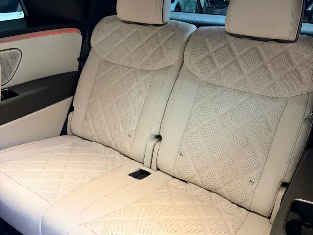 Li Auto L9 — Фото автомобиля 6