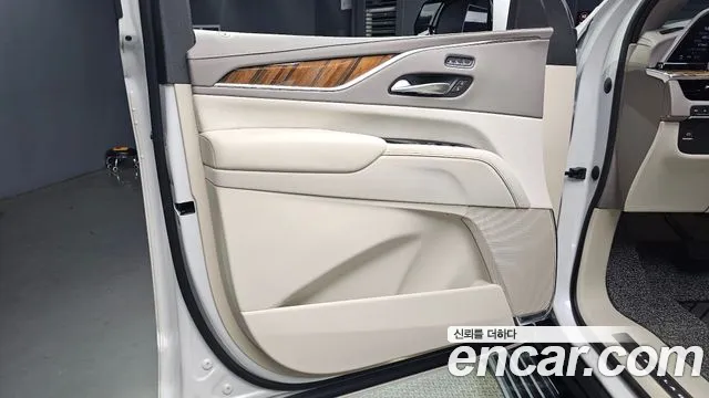 Cadillac Escalade Escalade 5 поколение — Фото автомобиля 20