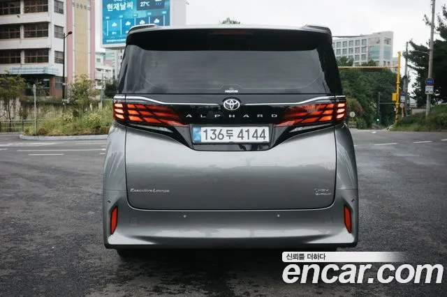 Toyota Alphard Generation 4 — Фото автомобиля 4